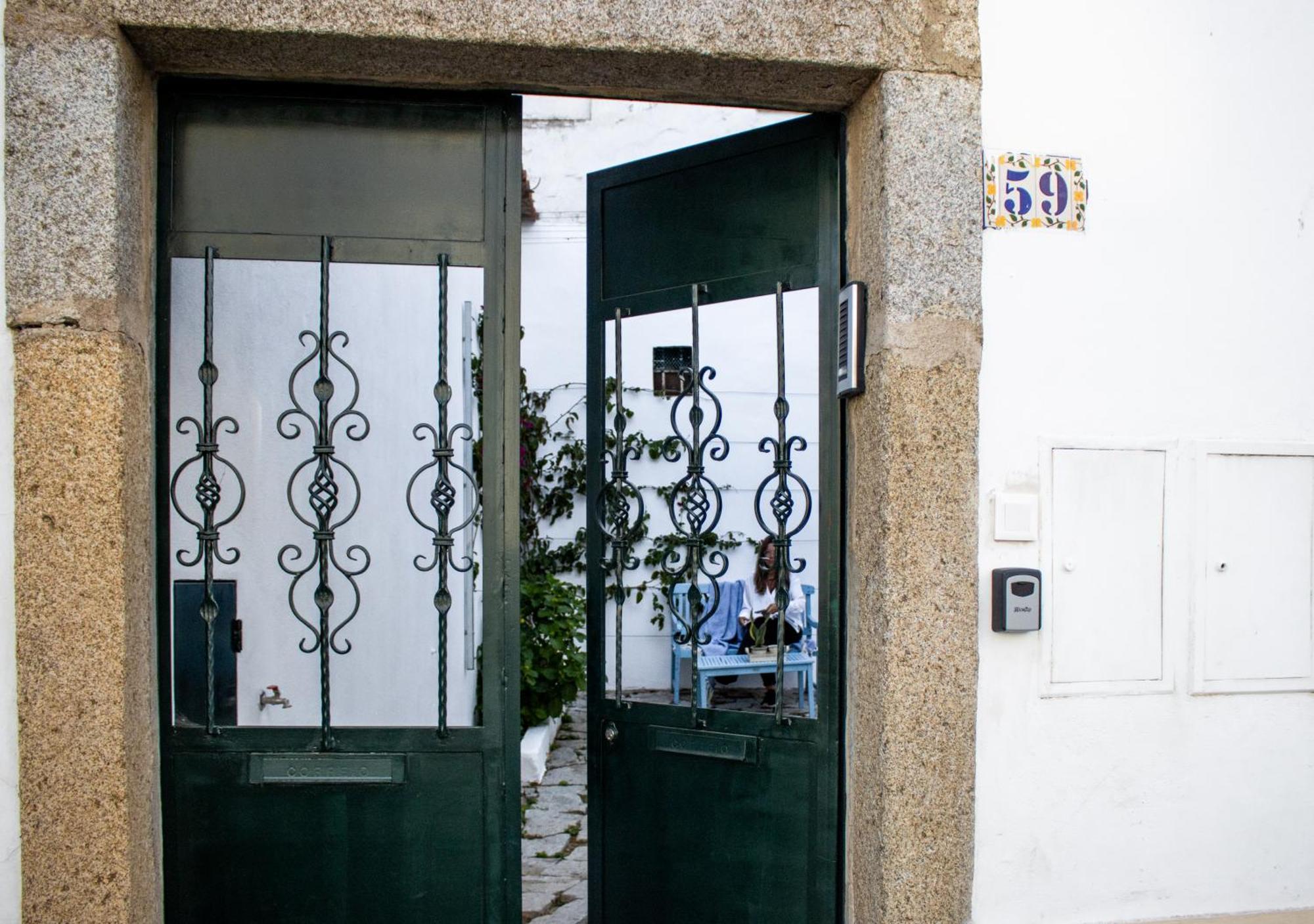 Casa Do Patio- Parking Included Appartement Évora Buitenkant foto